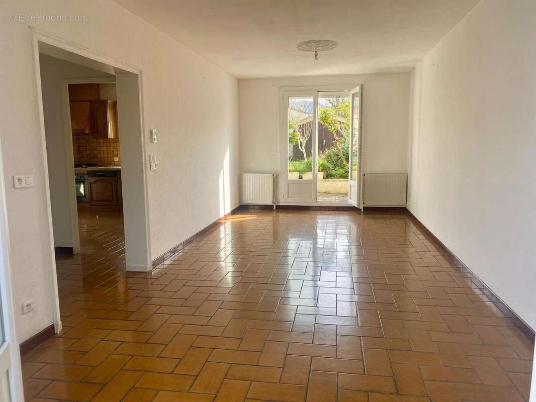 Photo 2 - Maison à AUSSILLON