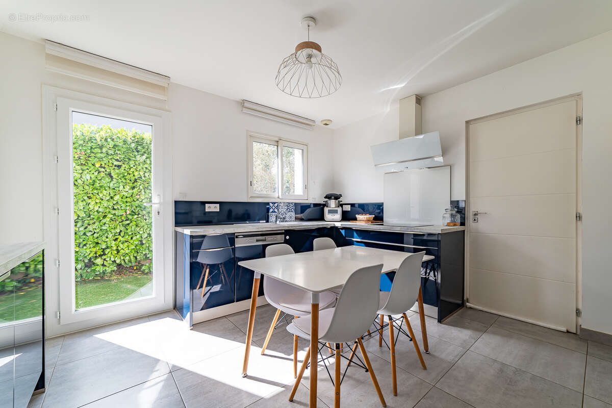 Maison à VILLENEUVE-LES-MAGUELONE