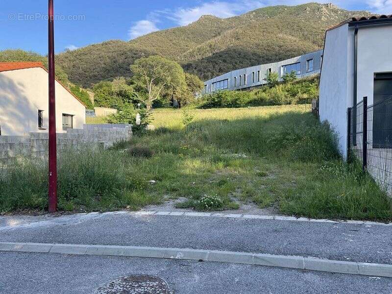Terrain à ARLES-SUR-TECH