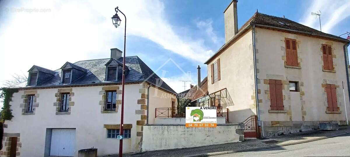 Appartement à SAINT-LEOPARDIN-D'AUGY