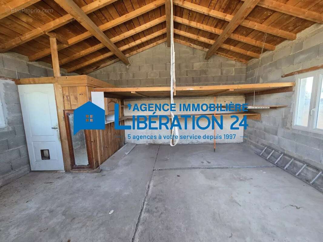 maison de 157 m² avec dépendances - photo 7