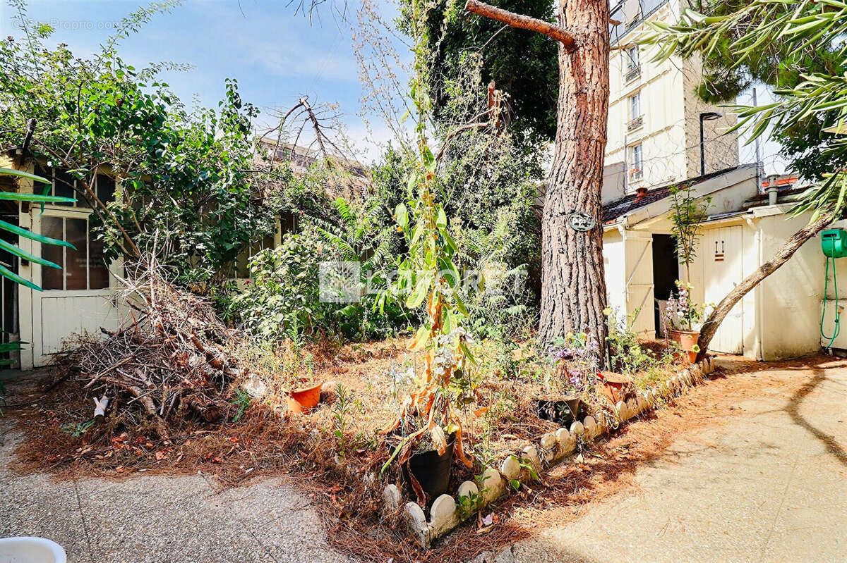 Maison Saint Ouen Sur Seine 105 pièce(s) 360 m2 - photo 2