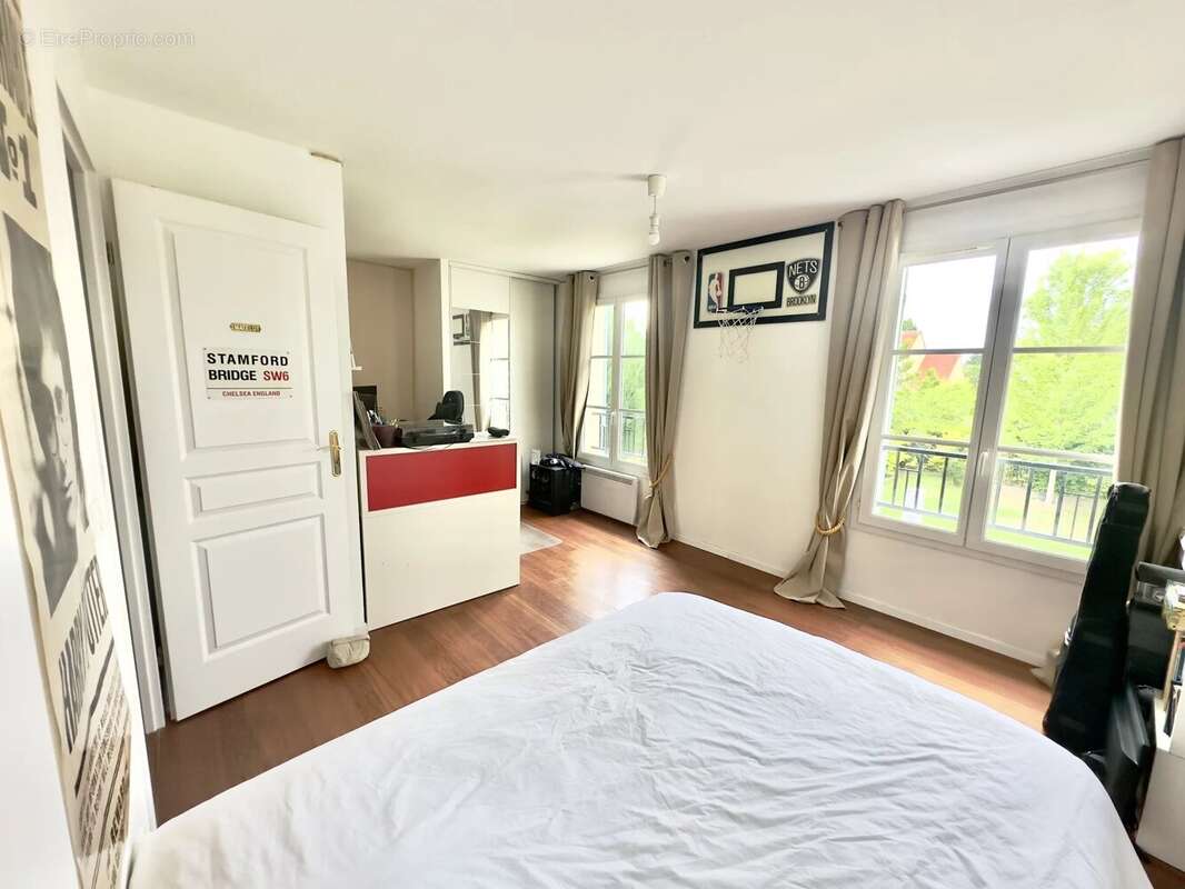 Maison à LES ESSARTS-LE-ROI