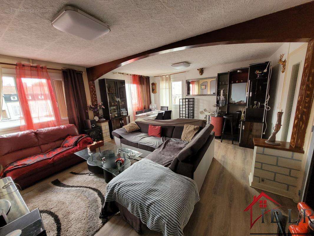 Appartement à WASSY