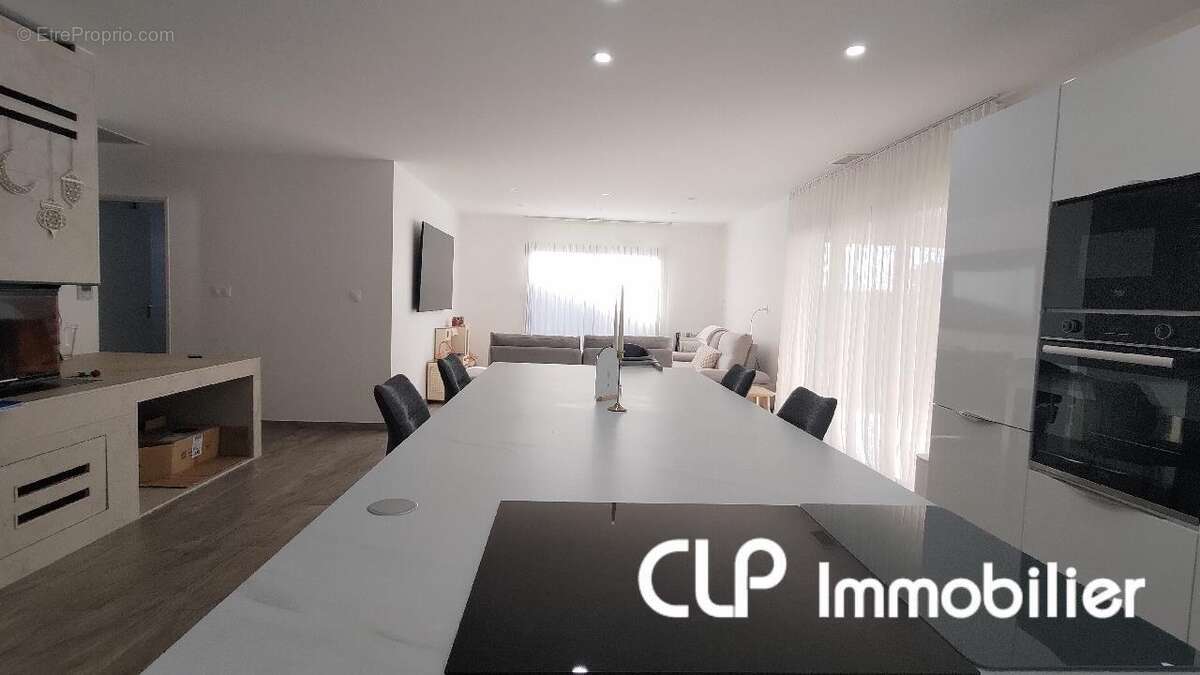 Maison 105 m² à Rochemaure  - photo 3
