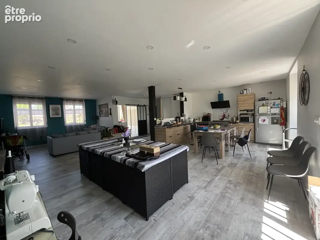 Côte d'Or : Bâtisse bourguignonne de 450m2 dont 260 m2 rénové (plain pied) , annexes, garages sur  4000m2 - photo 15