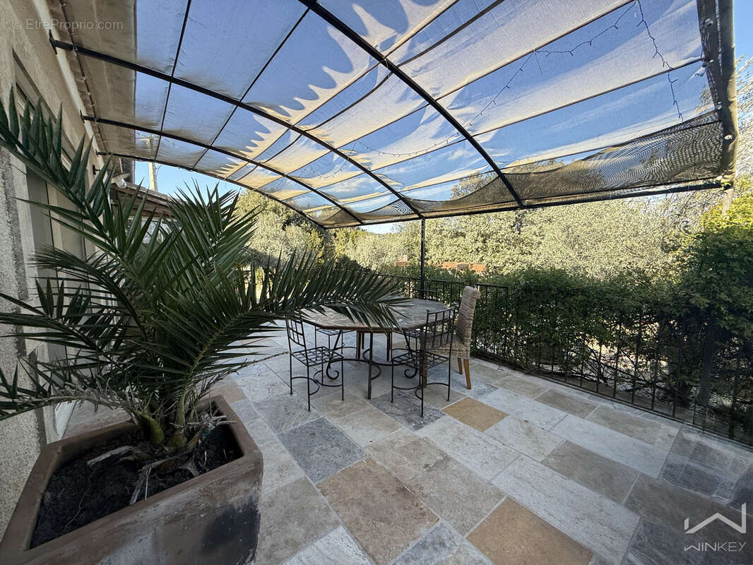 Maison à BIDON