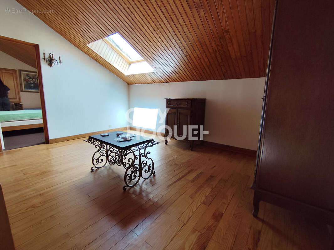 Maison à NOIRETABLE