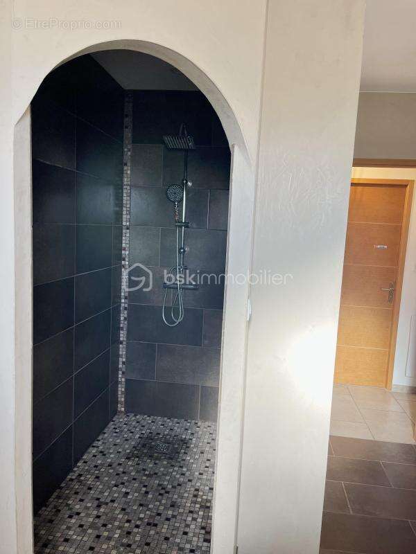 Maison à SAINTE-TULLE