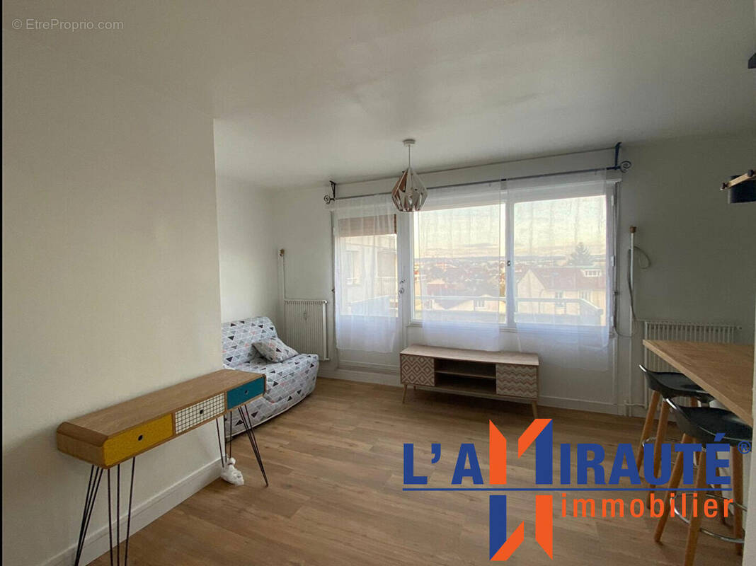 Appartement à SARTROUVILLE