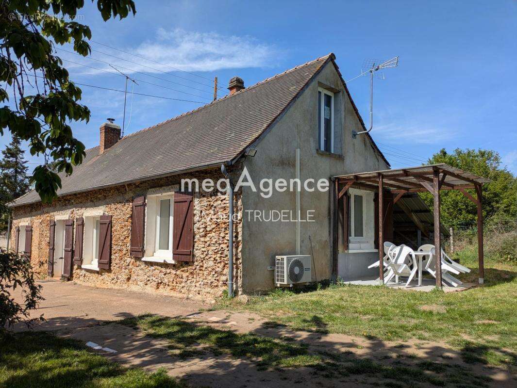 Maison à AIGNE