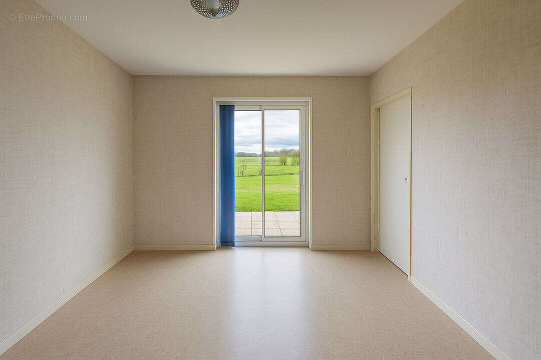 Maison plain pied 3 chambres - Maison à LA POMMERAYE