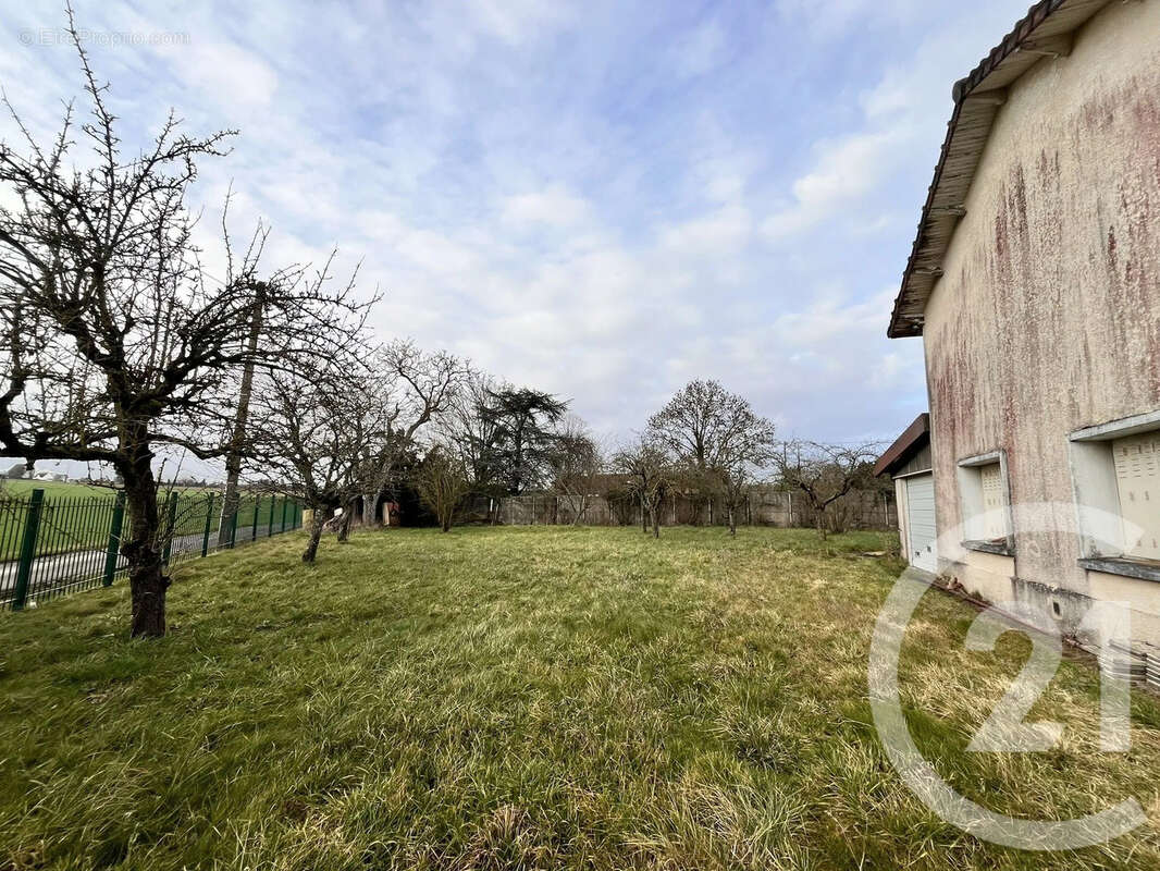 Maison à SAINT-JUST-EN-BRIE