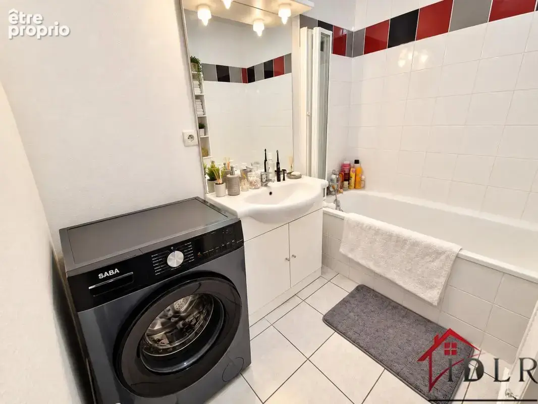Appartement t3 lumineux avec terrasse et 2 parkings   vitry- - photo 8