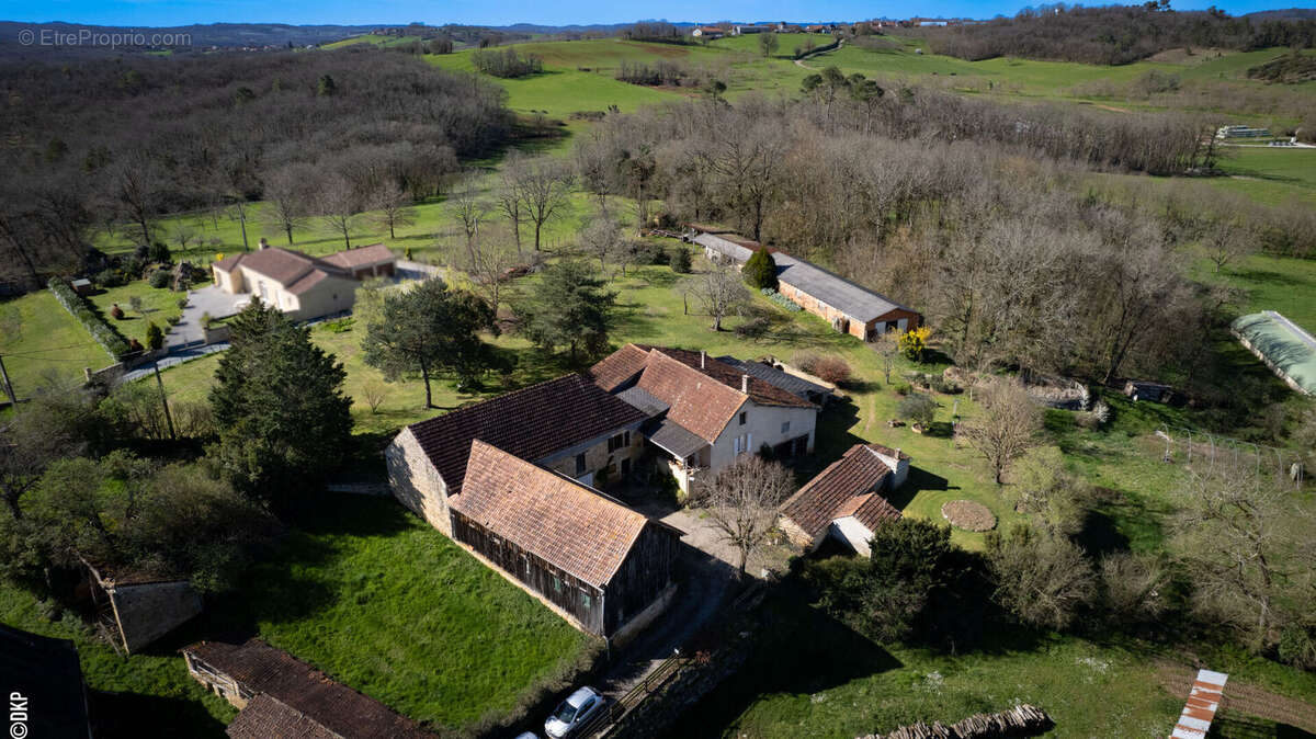 Maison à SAINT-MARTIAL-DE-NABIRAT