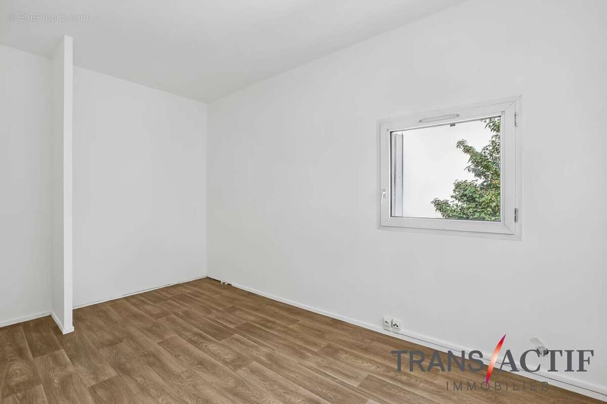 Appartement à COURCOURONNES