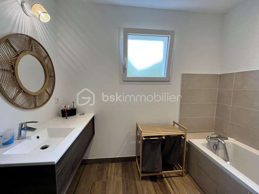 Maison à GRAYAN-ET-L'HOPITAL