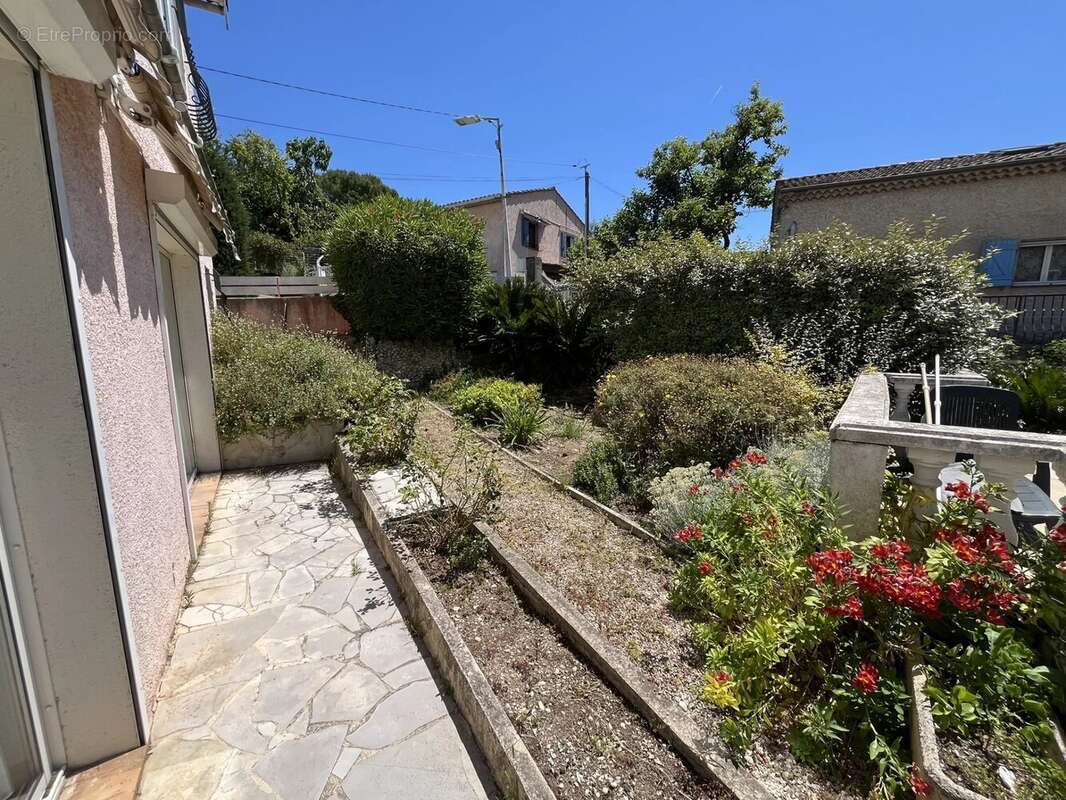 Maison à DRAP