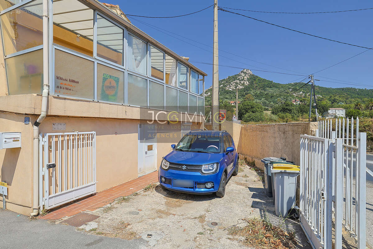 Hyeres (la bayorre) - haut de maison 101 m2 + terrasse + loggia + annexes - photo 22