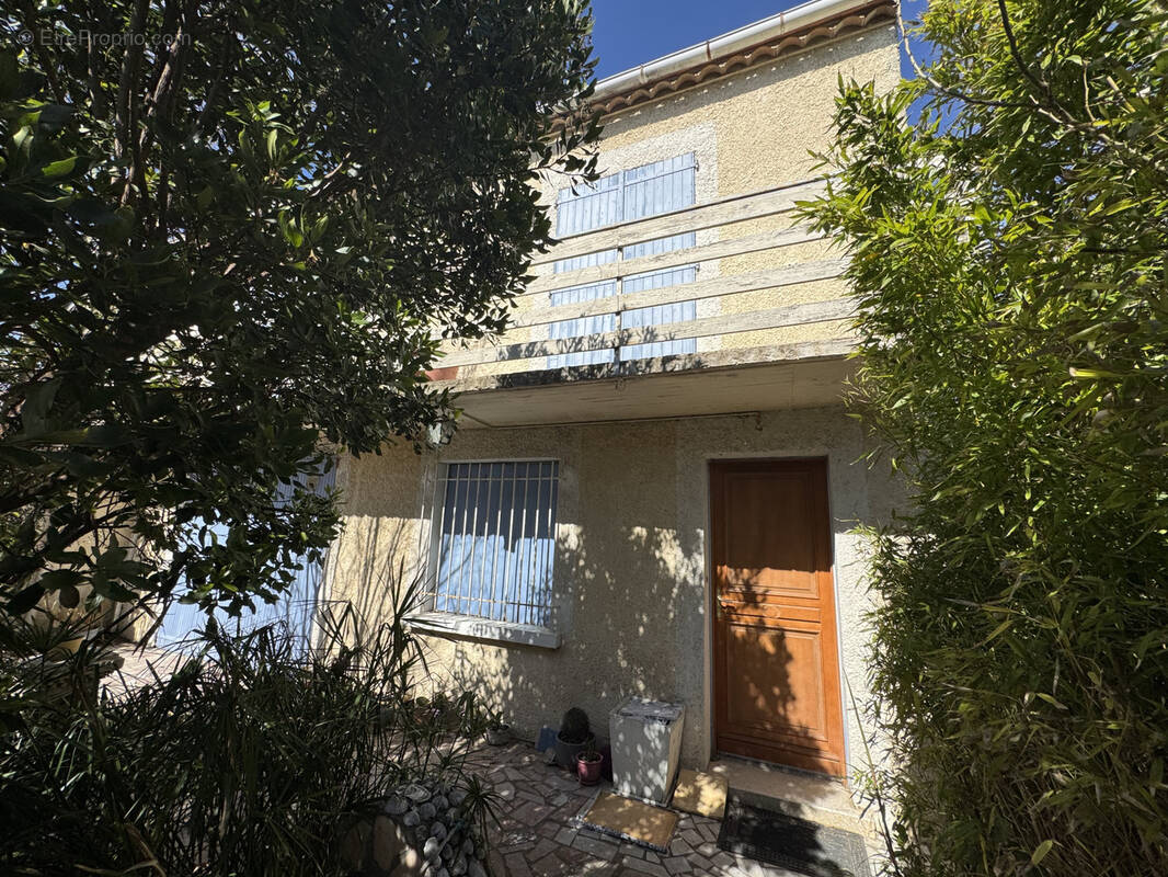 Maison à COURSAN
