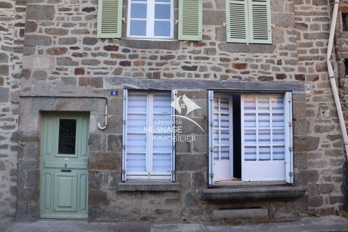À vendre chez Christelle Mesnage Immobilier, DINAN BORDS DE - photo 1