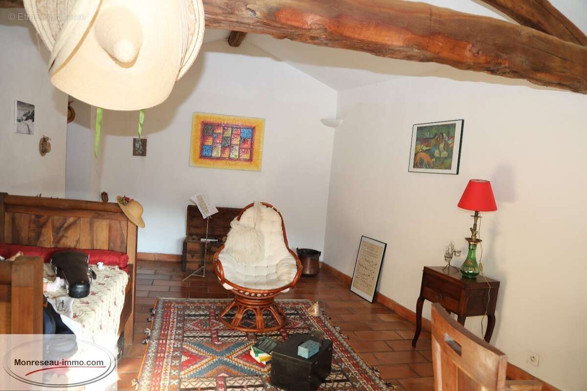 Maison à LA ROCHE-VINEUSE