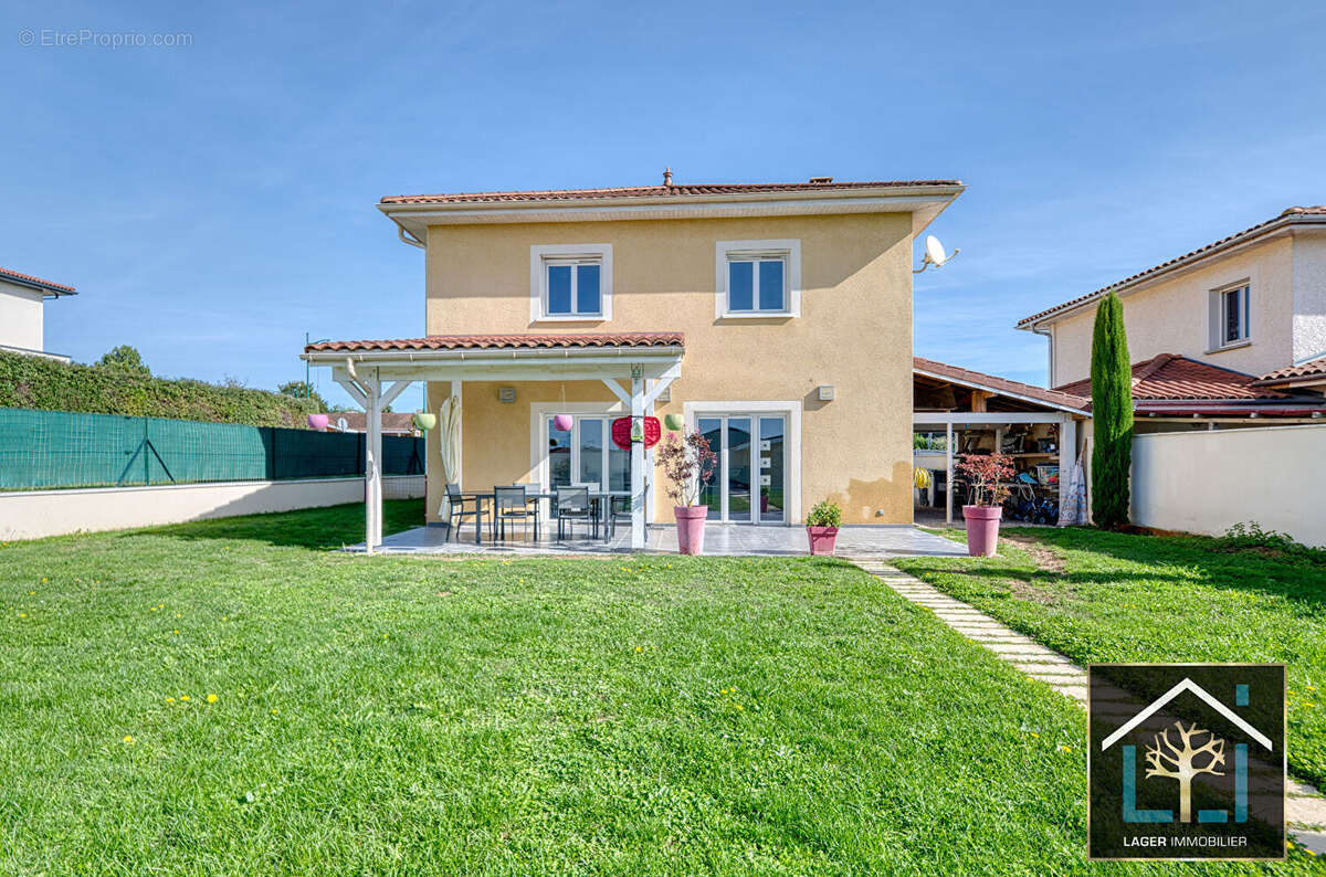 Maison à BOURG-SAINT-CHRISTOPHE