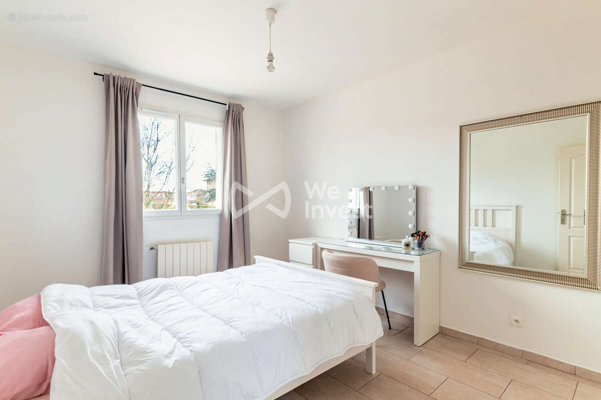 Maison à SAINT-LAURENT-DE-MURE