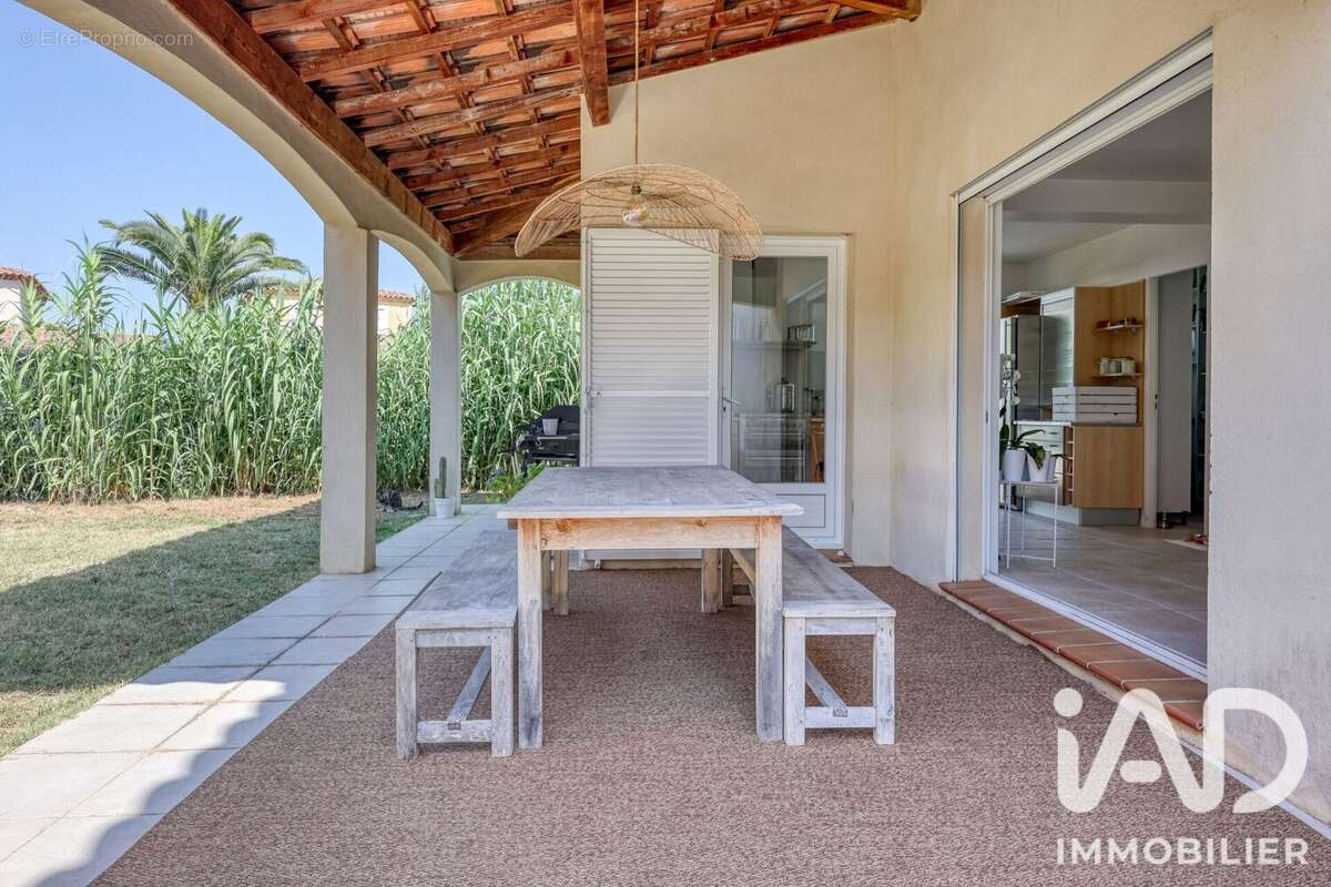 Photo 2 - Maison à SAINT-CYR-SUR-MER