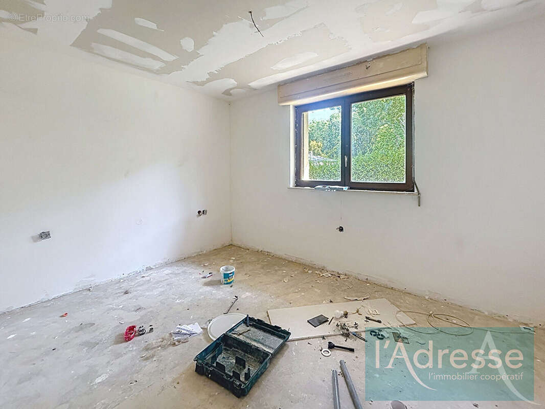 Maison Pange 5 pièce(s) 123 m2 - 5 chambres - 7 pièces - garage - jardin - terrasse - cave - photo 8