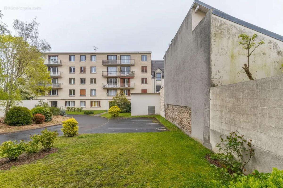 Appartement à MAISONS-LAFFITTE