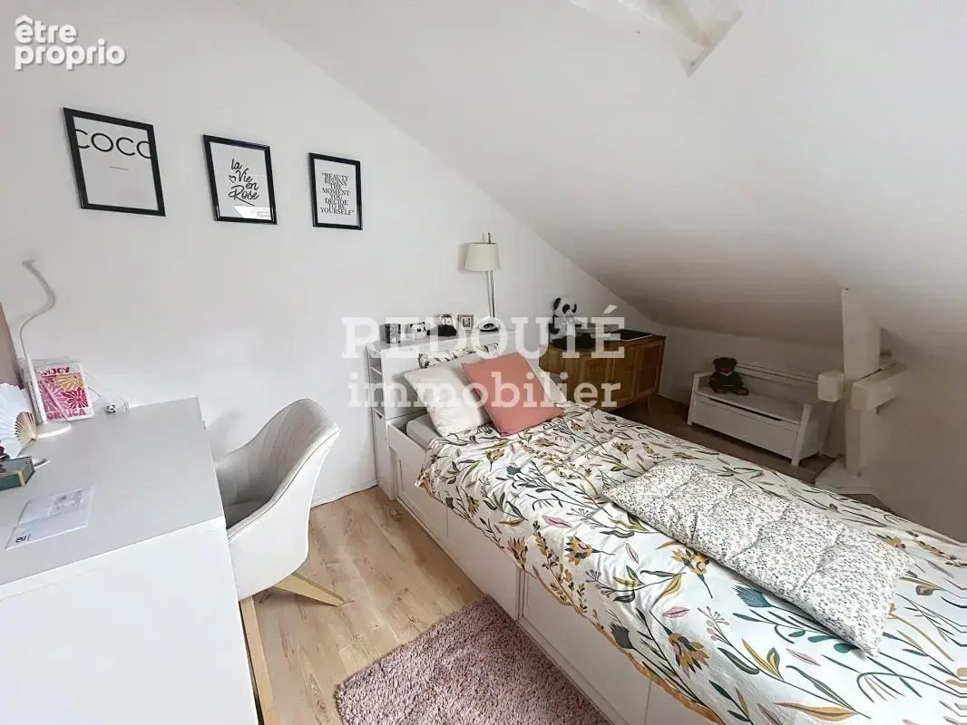 Maison 7 pièces familiale avec cour et jardin - Reims Gueux - photo 4