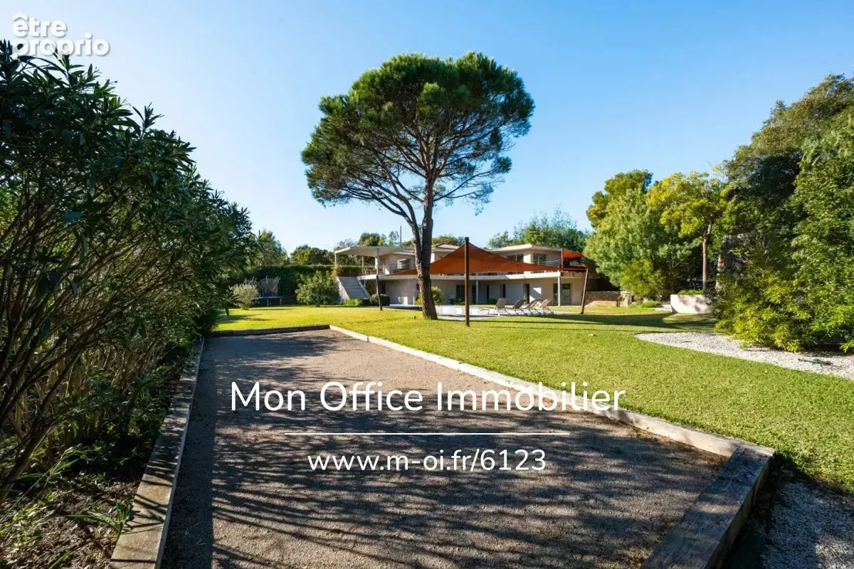 Référence : 6123-NGU. - Maison 6 pièces - 240m2 - 4 chambres - Vue MER - Piscine - Garage - photo 3
