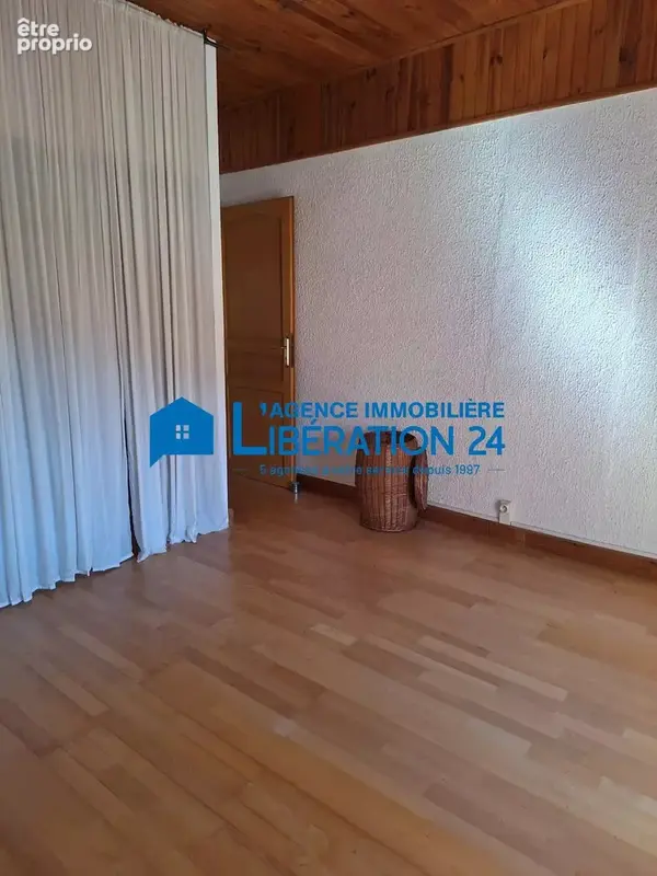 Maison 6 pièces 160 m² à vendre à Thelis-La-Combe (42220) - photo 6