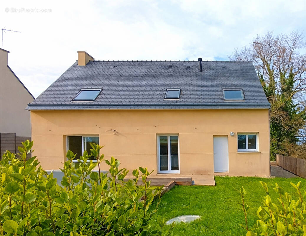Maison à PLEUVEN