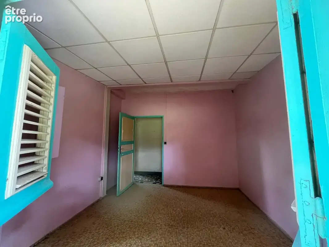 Prix en baisse !!! Maison F6 de 101m2 à rénover - photo 7
