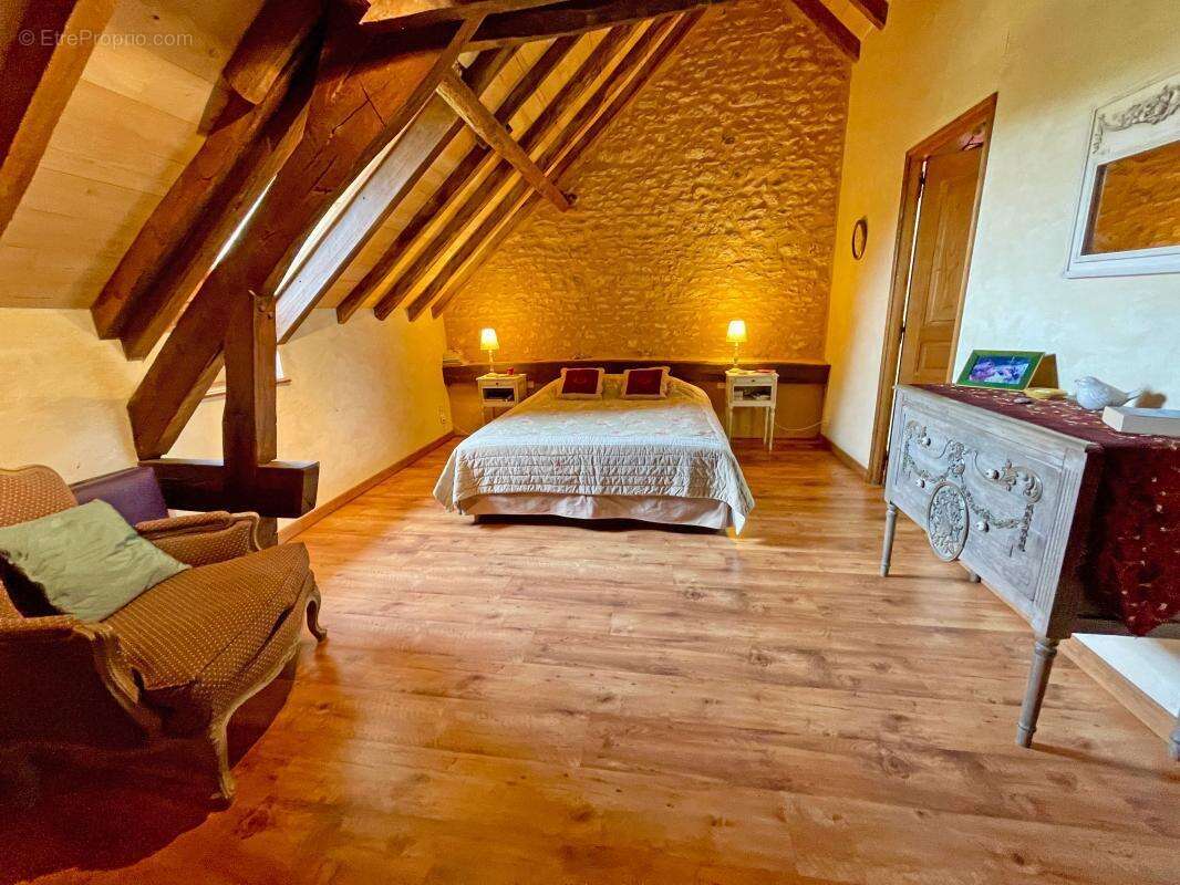 Maison à MAUZENS-ET-MIREMONT