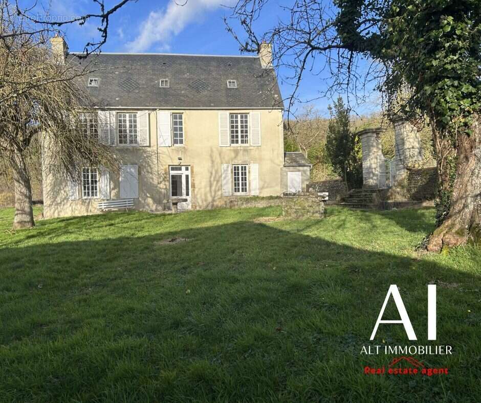 Maison à CLECY