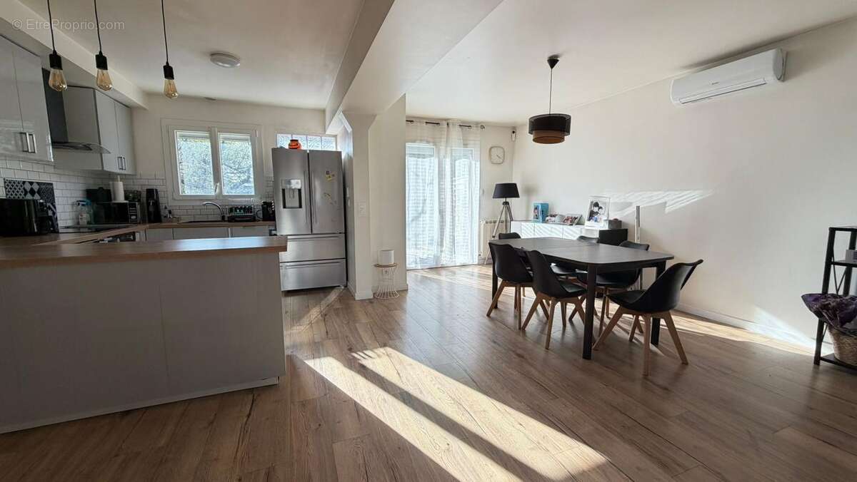 Maison à NEUILLY-SUR-MARNE