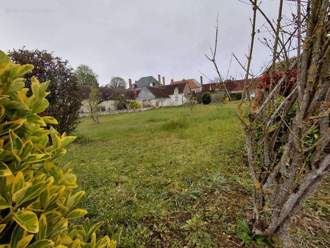 Terrain à NOYERS-SUR-CHER