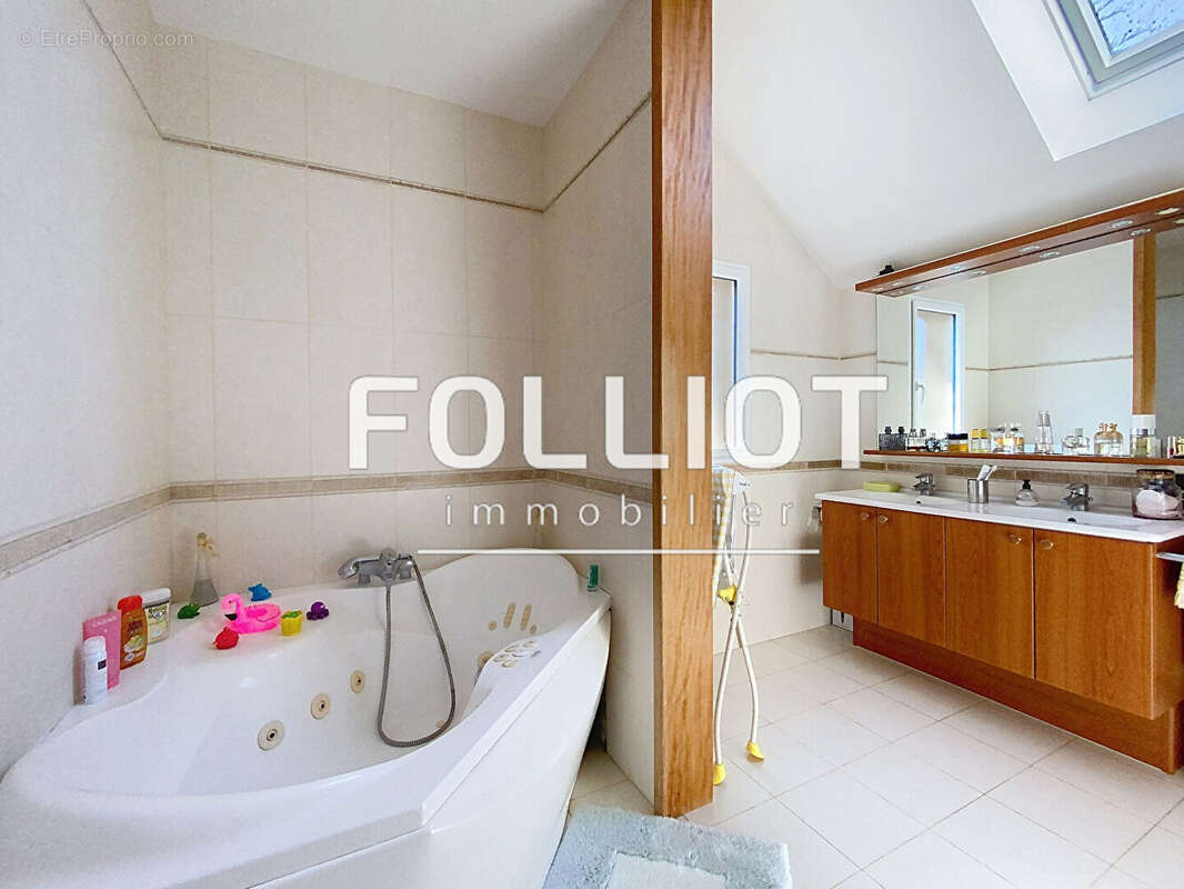 Maison à MERVILLE-FRANCEVILLE-PLAGE