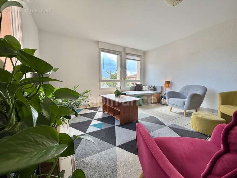 Appartement à RIORGES