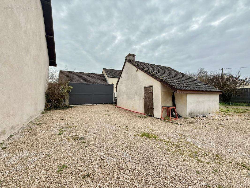 Maison à IZIER