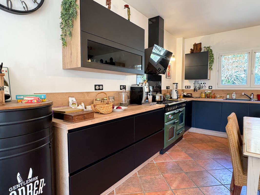 Maison à LES OLLIERES-SUR-EYRIEUX