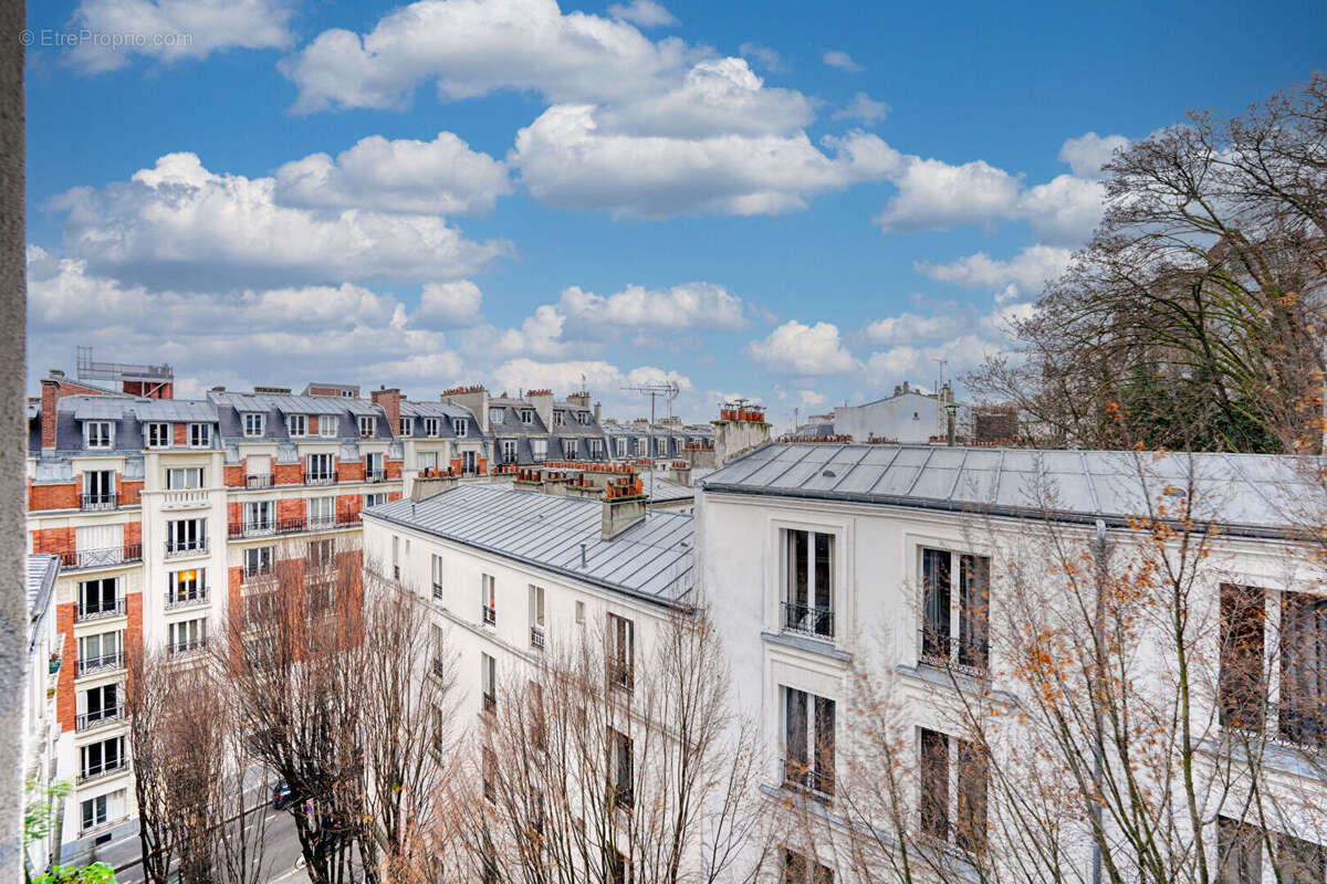 Appartement à PARIS-18E