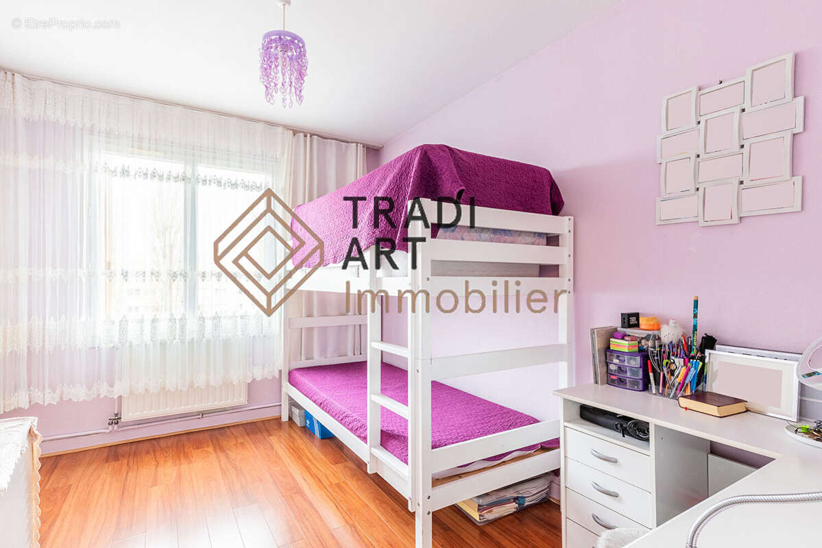 Appartement à SAINTE-GENEVIEVE-DES-BOIS