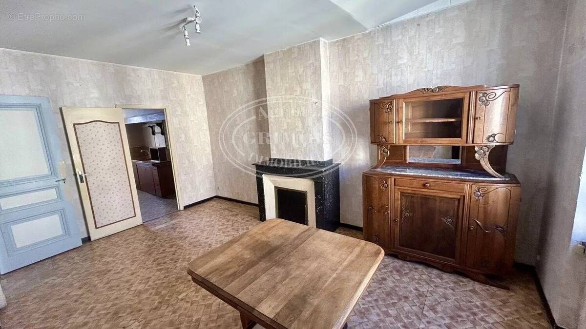 Appartement à LEZIGNAN-CORBIERES