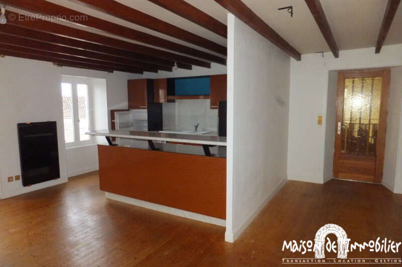 Appartement à SEGONZAC