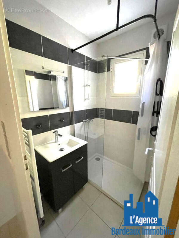 Appartement à CAMBLANES-ET-MEYNAC
