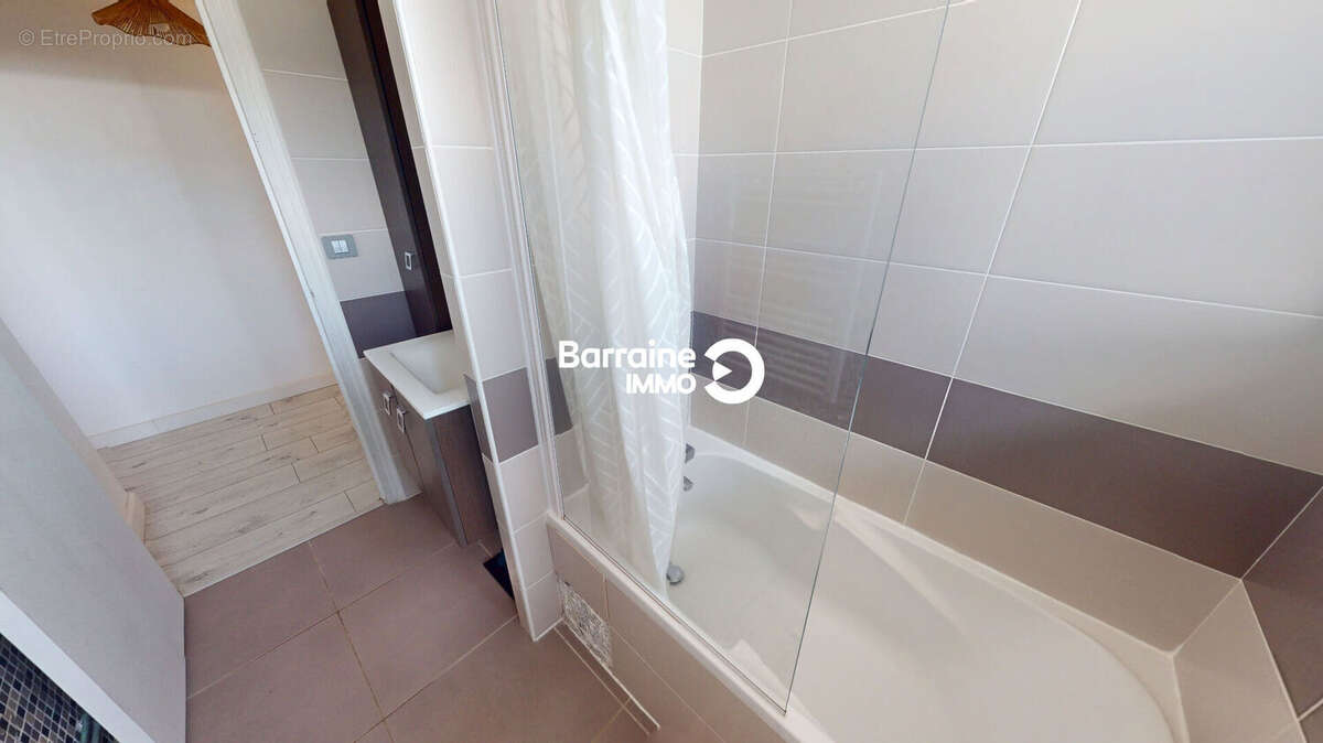 Exclusivité a vendre brest dourjacq appartement t5 79,56 m² dernier étage balcon vue dégagée parking - photo 13